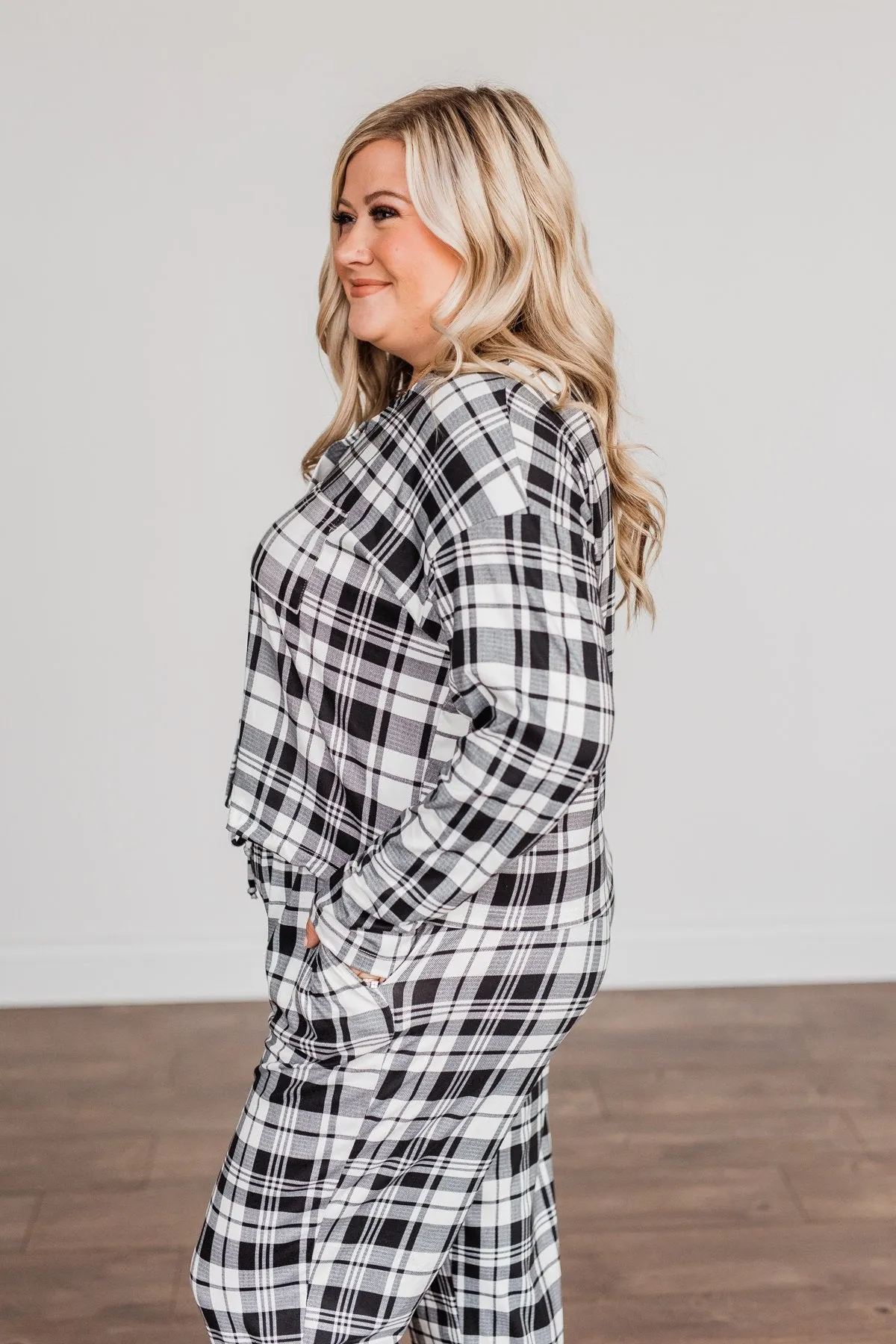 Chasing Snowflakes Plaid Lounge Top- White & Black