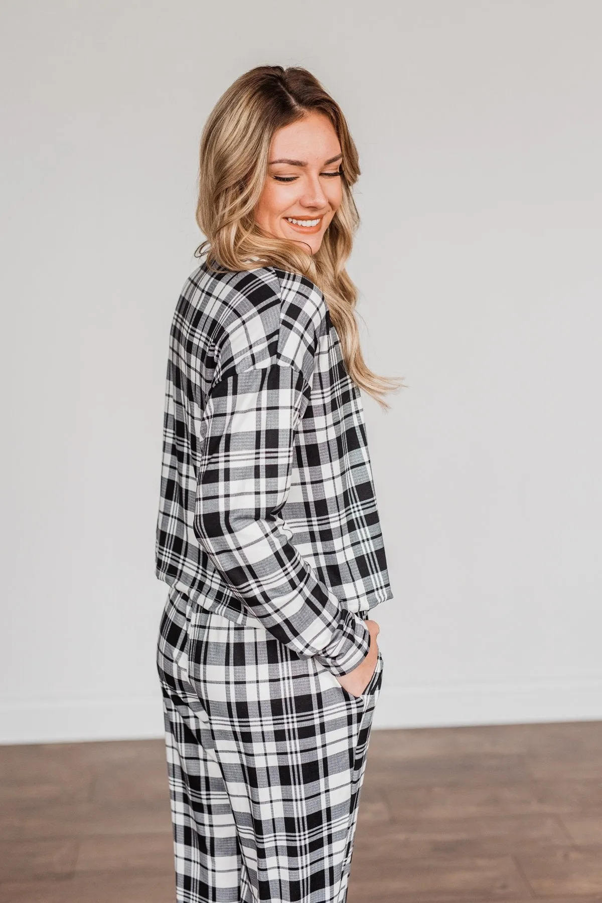 Chasing Snowflakes Plaid Lounge Top- White & Black